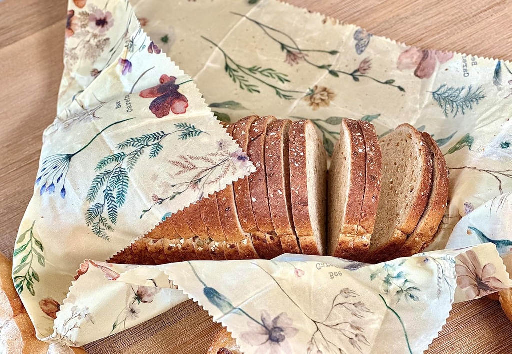 reusable-beeswax-bread-wrap---eco-friend-3.jpg